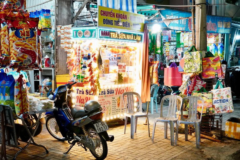 Mua gốm trang trí ở chợ Bình Tây: Hỏi giá sỉ thế nào