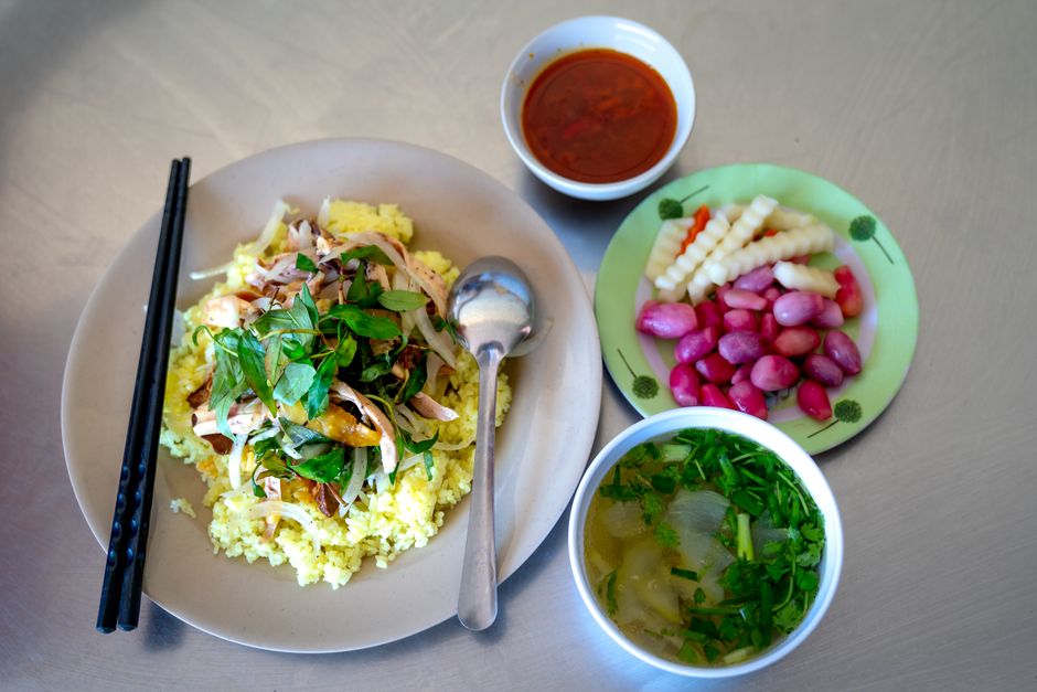 Hủ tiếu Nam Vang nước hay khô, bát nào lên nhanh khi đói?