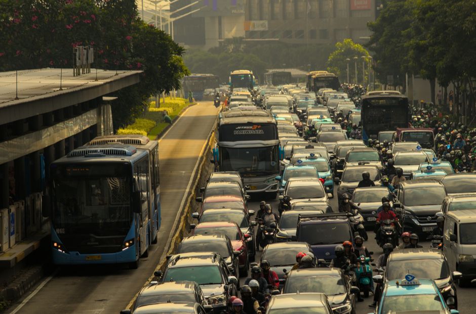 Đi bộ xen xe buýt giữa nắng Sài Gòn: chọn chặng nào, tránh khúc nào