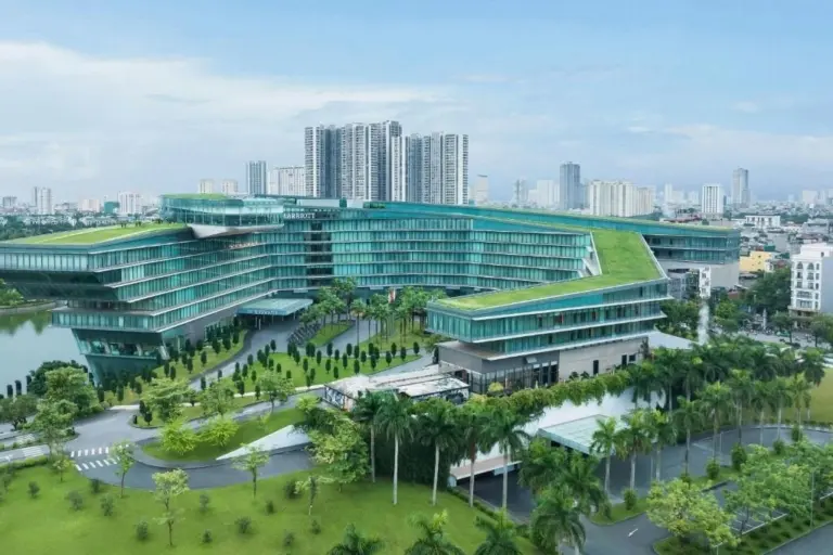 Khách sạn hạng sang Hà Nội hút sao Hàn nhờ phòng 170 triệu