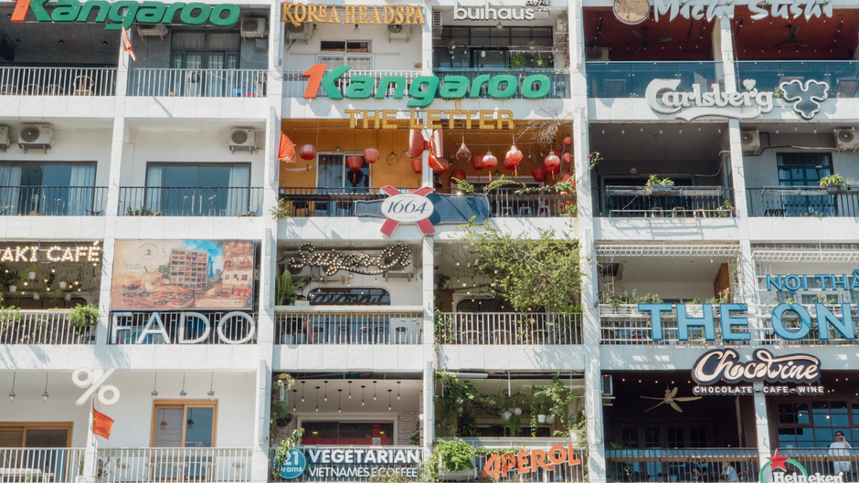 Mở tiệm sửa điện thoại ở Sài Gòn: bảo hành, đòi đền và những ngã rẽ