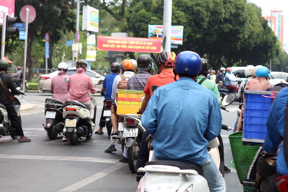 Đổi tên đường, tiệm in bảng hiệu ở Sài Gòn đắt việc